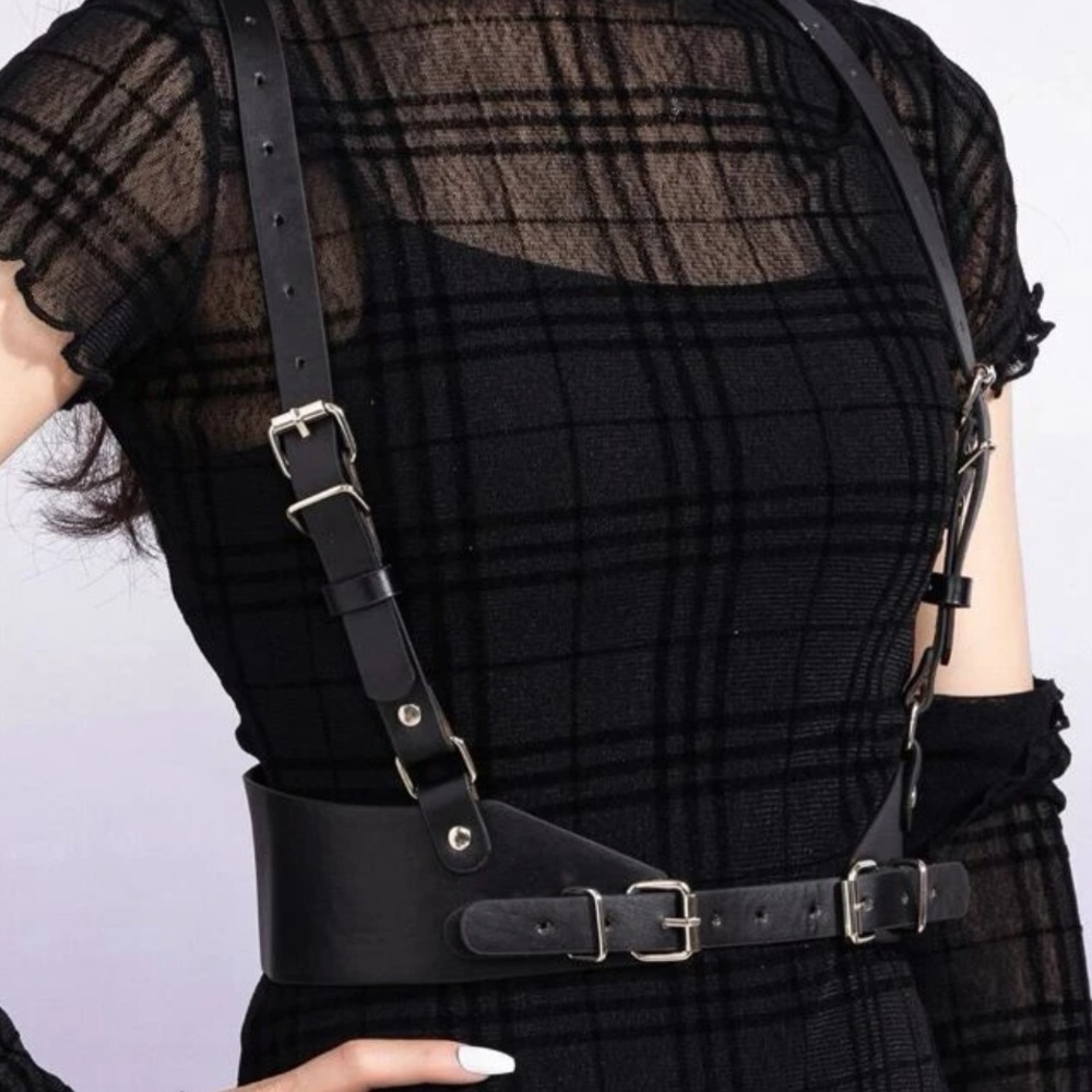 PU Leather Studded Decor Square Buckle Harness Belt